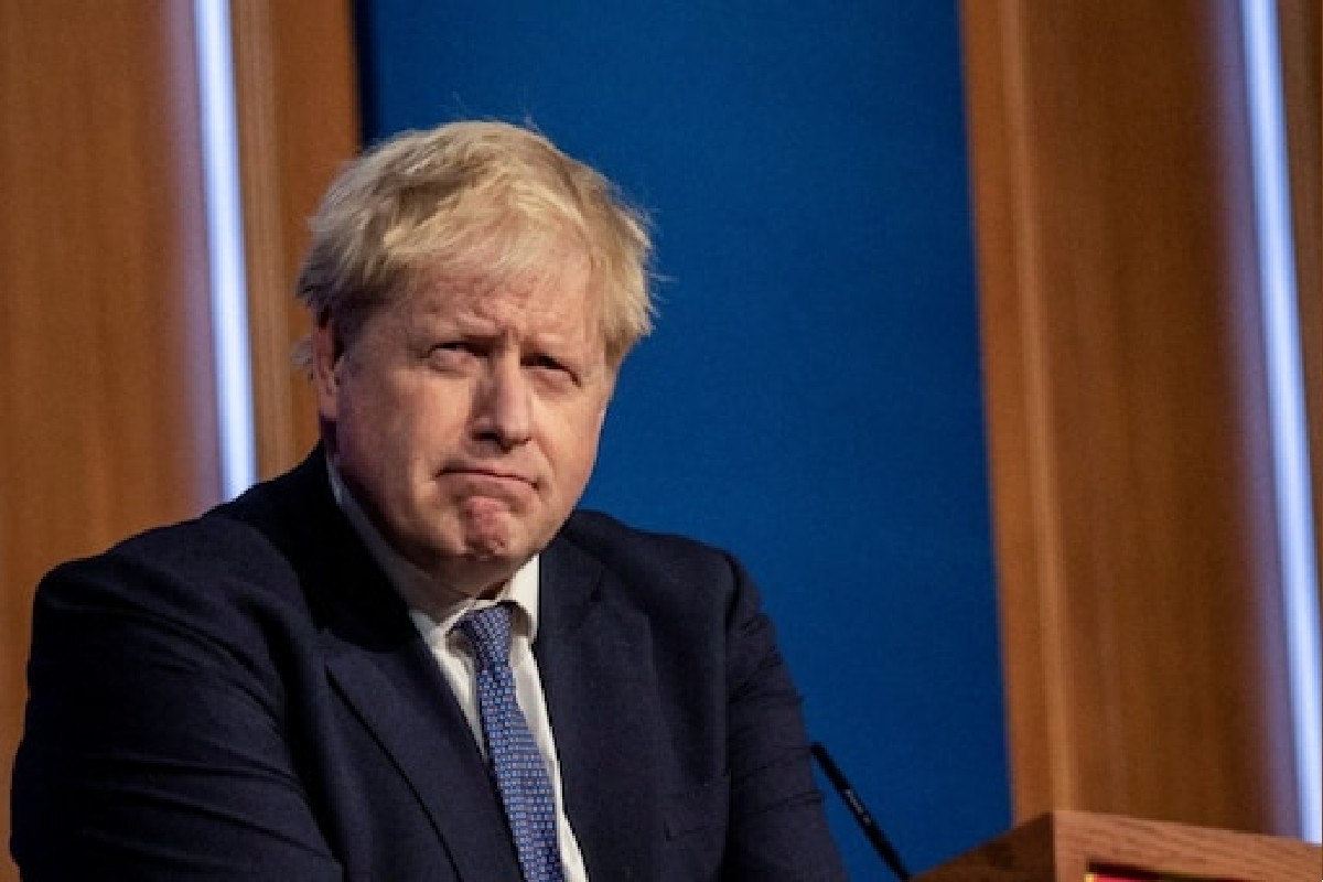 ब्रिटनच्या पंतप्रधानांचा अखेर राजीनामा, सेक्स स्कँडलमुळे सोडावं लागलं पद