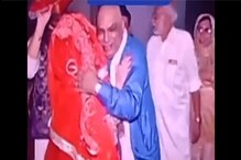 VIDEO - सासरी जाणाऱ्या लेकीला आधी मिठी मारून ढसाढसा रडला बाप; तिची पाठ फिरताच... VIDEO - सासरी जाणाऱ्या लेकीला आधी मिठी मारून ढसाढसा रडला बाप; तिची पाठ फिरताच...