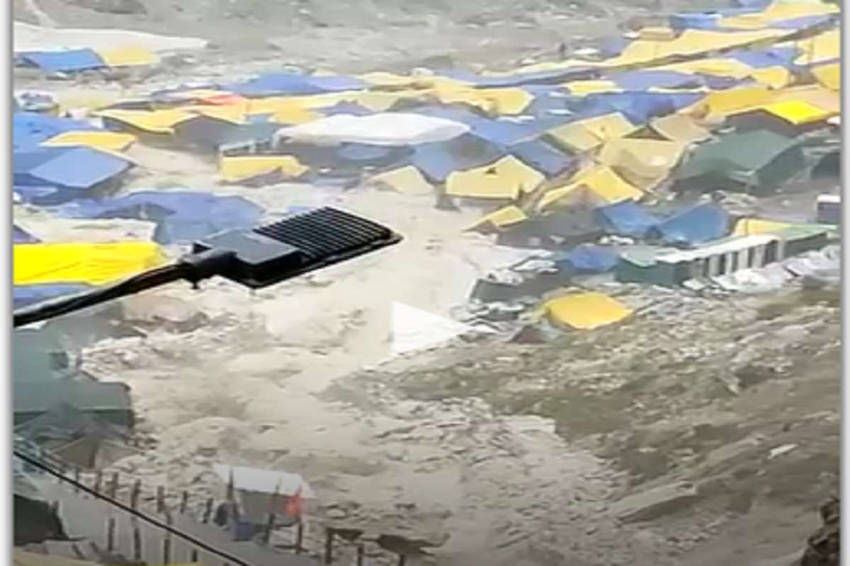 अमरनाथमध्ये ढगफुटी, देवाच्या दारात मोठं संकट, यात्रेला गेलेल्या भाविकांवर काळाचा घाला