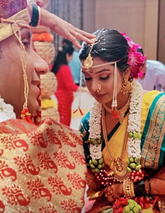 अमृता आणि नीलच्या नव्या आयुष्यासाठी दोघांना सोशल मीडियावरुन शुभेच्छांचा वर्षाव होतोय. 