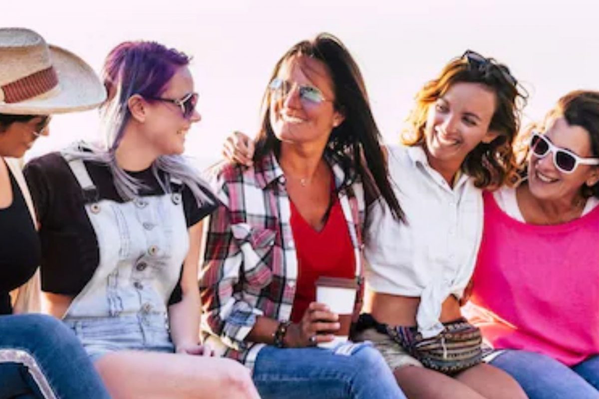 तुम्हालाही एखादी गर्ल्स ट्रिप एन्जॉय करायचीय? 'ही' आहेत मुलींसाठी काही सुंदर आणि सुरक्षित पर्यटनस्थळं