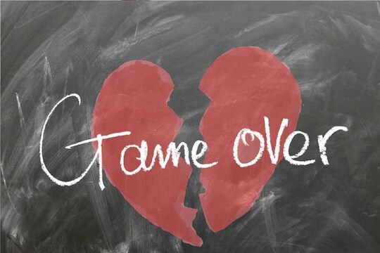 Girlfriend ने आपली किडनी देऊन Boyfriend ला वाचवलं; ठिक होताच त्याने तिच्या हृदयावर केला वार