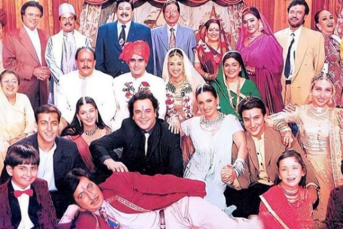 Hum Sath Sath Hai चित्रपटातील पात्रांसाठी पहिल्यांदा 'या' प्रसिद्ध कलाकारांना दिली होती ऑफर