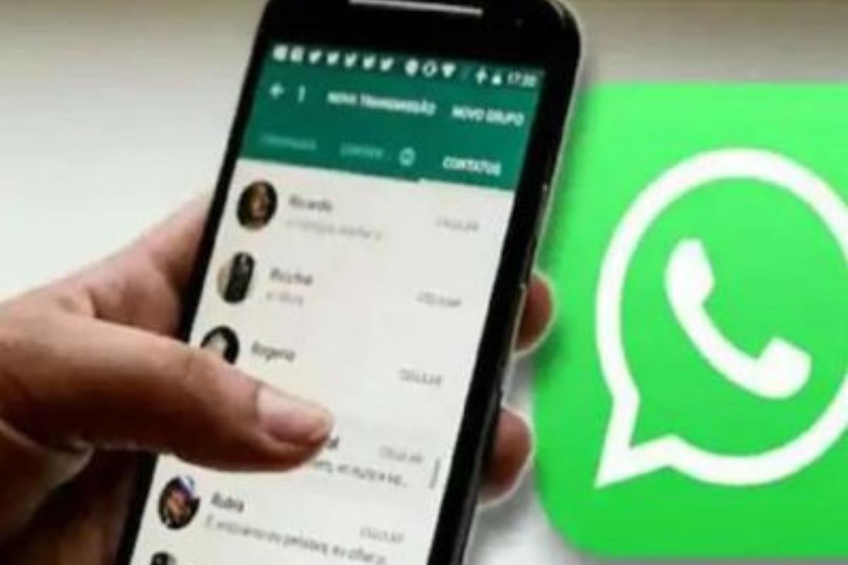 सावधान! WhatsApp वापरताना कधीही करू नका या चुका, नाहीतर जावं लागेल तुरुंगात