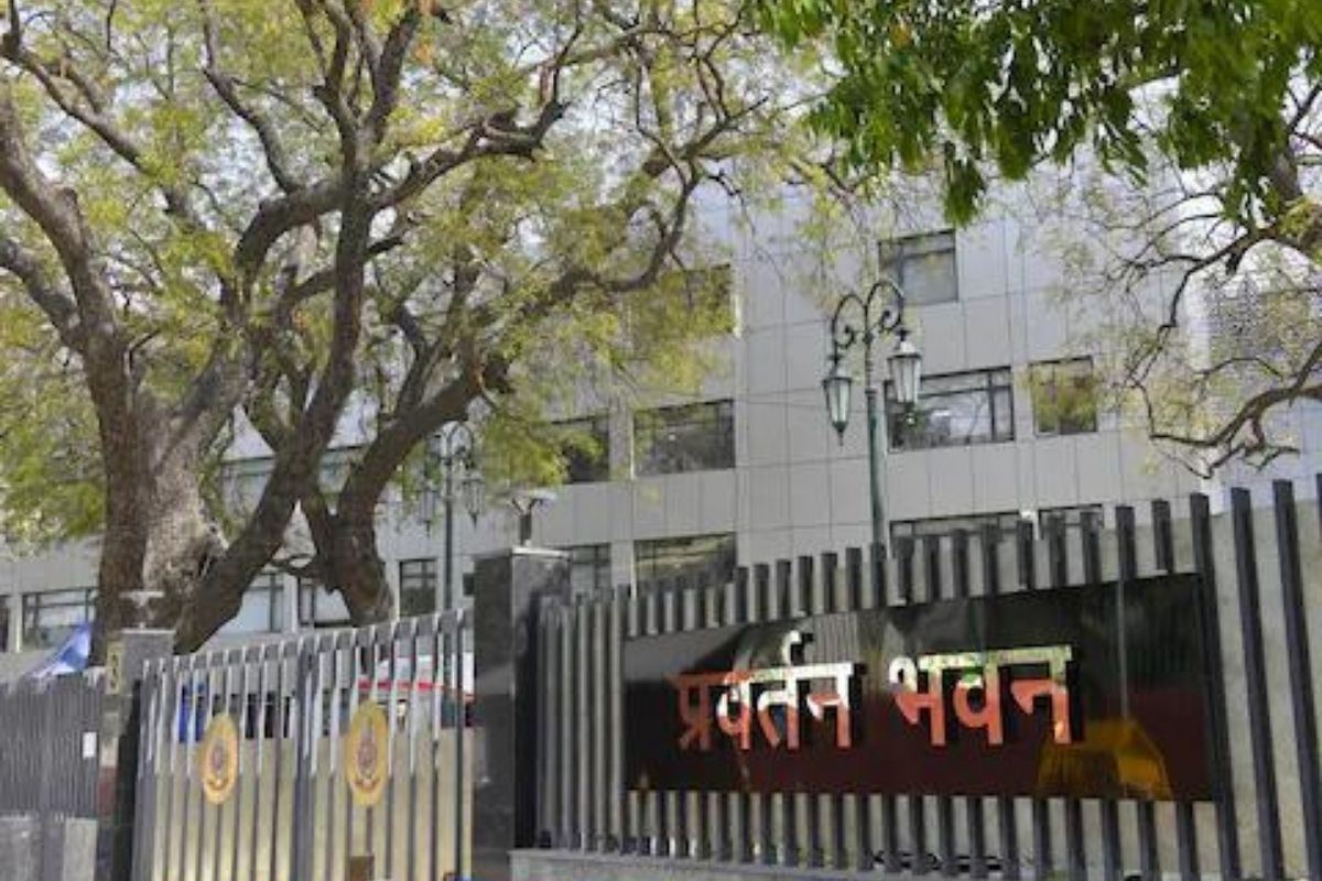 Vivo कंपनीचे संचालक भारतातून फरार; ED च्या छाप्यानंतर आतापर्यंत काय घडलं?