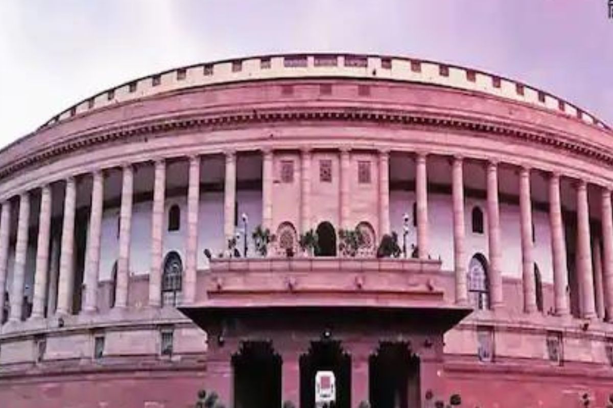 असंसदीय शब्द आणि आंदोलनावरील बंदीनंतर आणखी एक निर्णय; आता संसदेत 'या' गोष्टीवरही निर्बंध