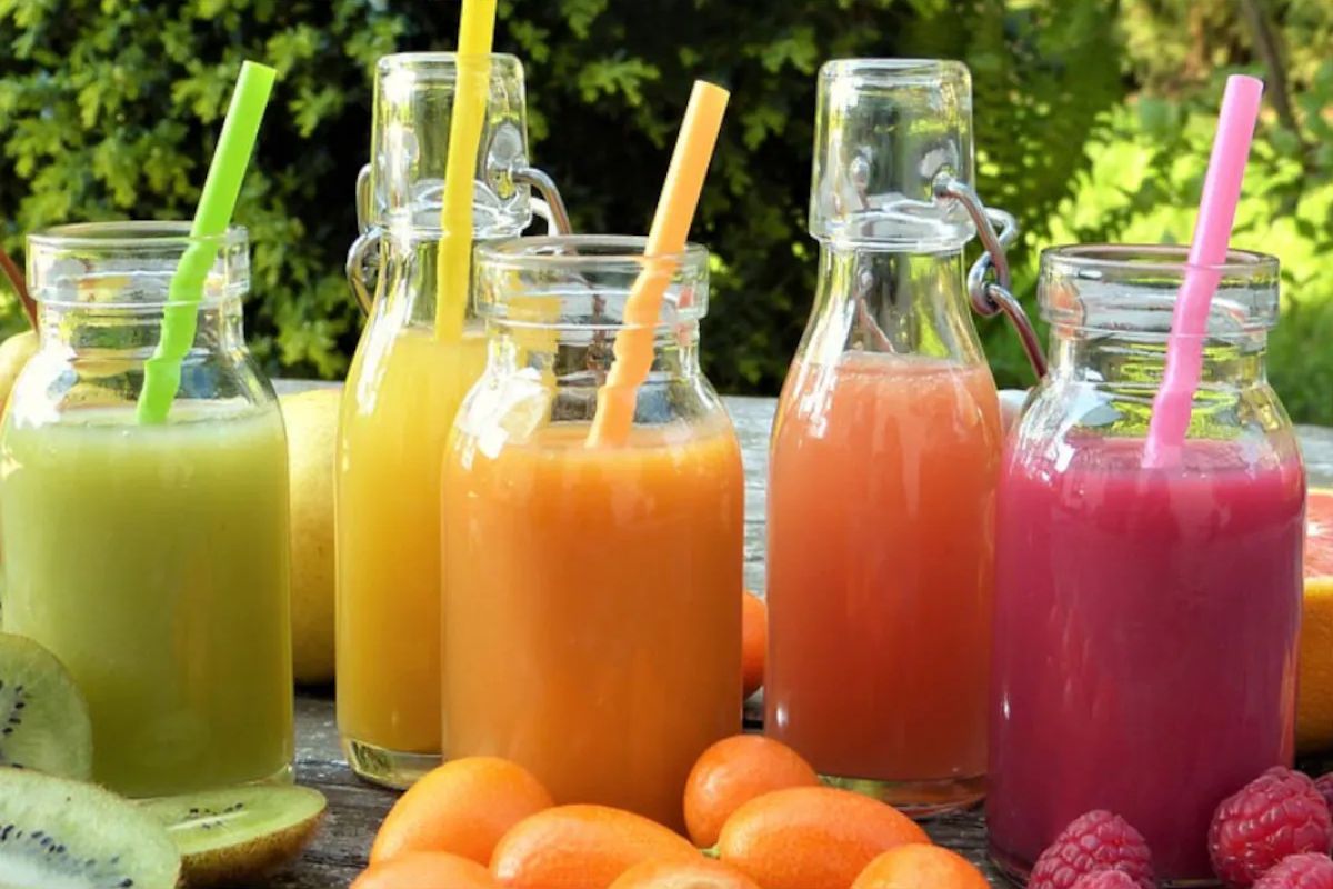 रोज सकाळी उठल्यावर या 4 फळांचा रस प्या, High BP लवकरच येईल नियंत्रणात