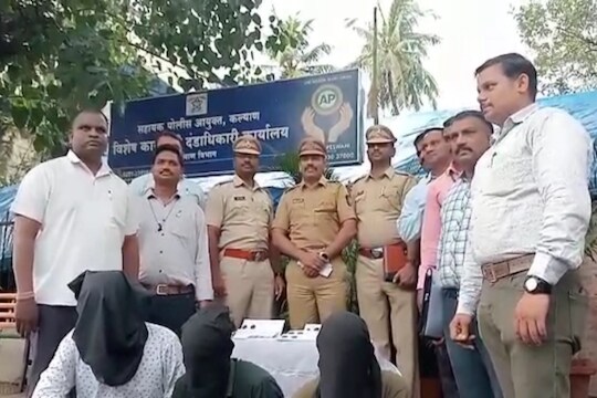 कल्याणच्या लॉजमध्ये आखला स्मगलिंग केलेल्या नोटांचा प्लान; छोट्या व्यापारांना हेरुन साधणार होते डाव