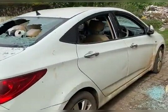 Kolhapur Crime : कोल्हापुरातील युवकाने 13 चारचाकी वाहनांची तोडफोड केल्याचा VIDEO; विचित्र कारण समोर