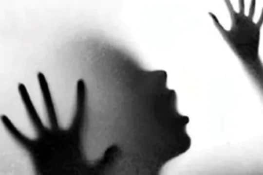 क्रूरतेचा कळस! 12 वर्षीय मुलाचा प्रायव्हेट पार्ट कापून केलं संतापजनक कृत्य