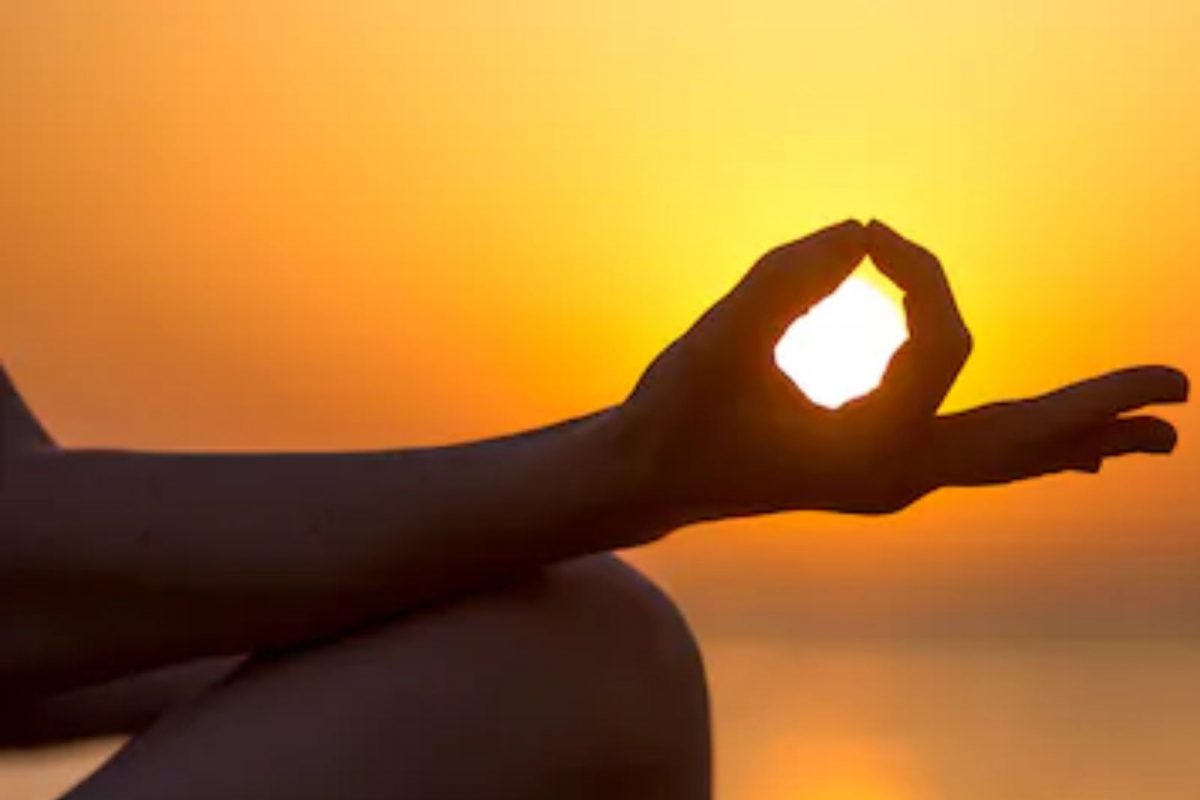 Yoga And Music : योगासनं करताना ऐका संगीत, योगासनांचा होईल अधिक फायदा