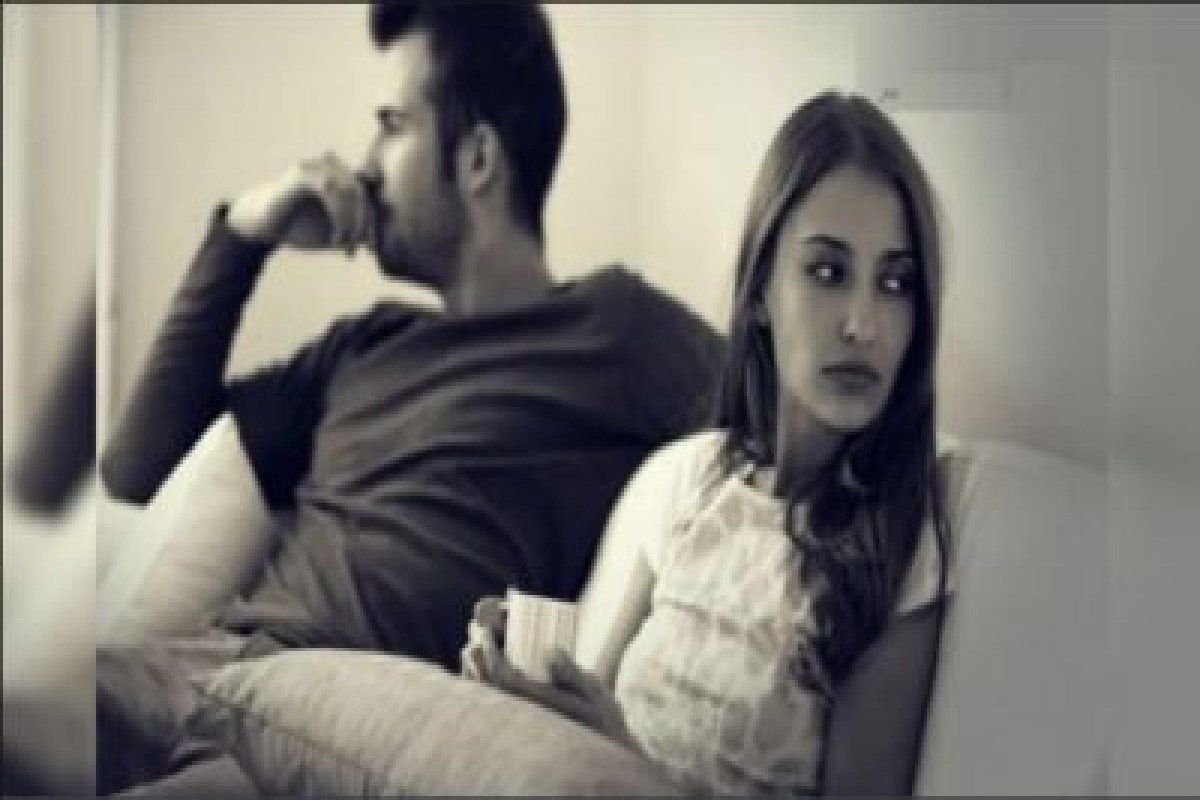 नात्यात दुरावा