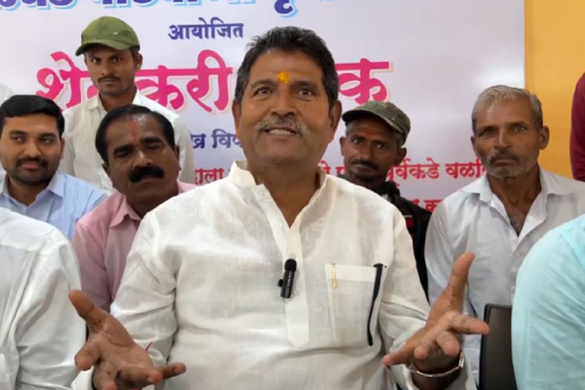 उद्धव ठाकरेंकडे भूमिका मांडणार, मग शिंदे गटात सामील होणार? खासदार सदाशिव लोखंडेंचं सूचक विधान