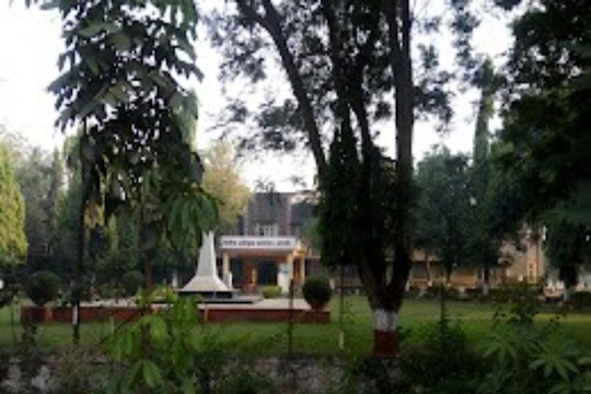 Sangli Police : तो पुष्पा कोण? चोरट्यांचे पोलिसांना थेट आव्हान पोलीस मुख्यालयातीलच चंदनाची झाडे चोरली