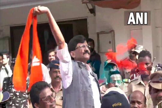 9 तासांच्या चौकशीअंती संजय राऊतांवर मोठी कारवाई; घरातून मोठी रोख रक्कम जप्त