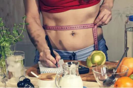 Weight Loss Tips : भूक शमवण्यासोबतच वजनही घटवा; दररोज खा हे हेल्दी आणि टेस्टी स्नॅक्स