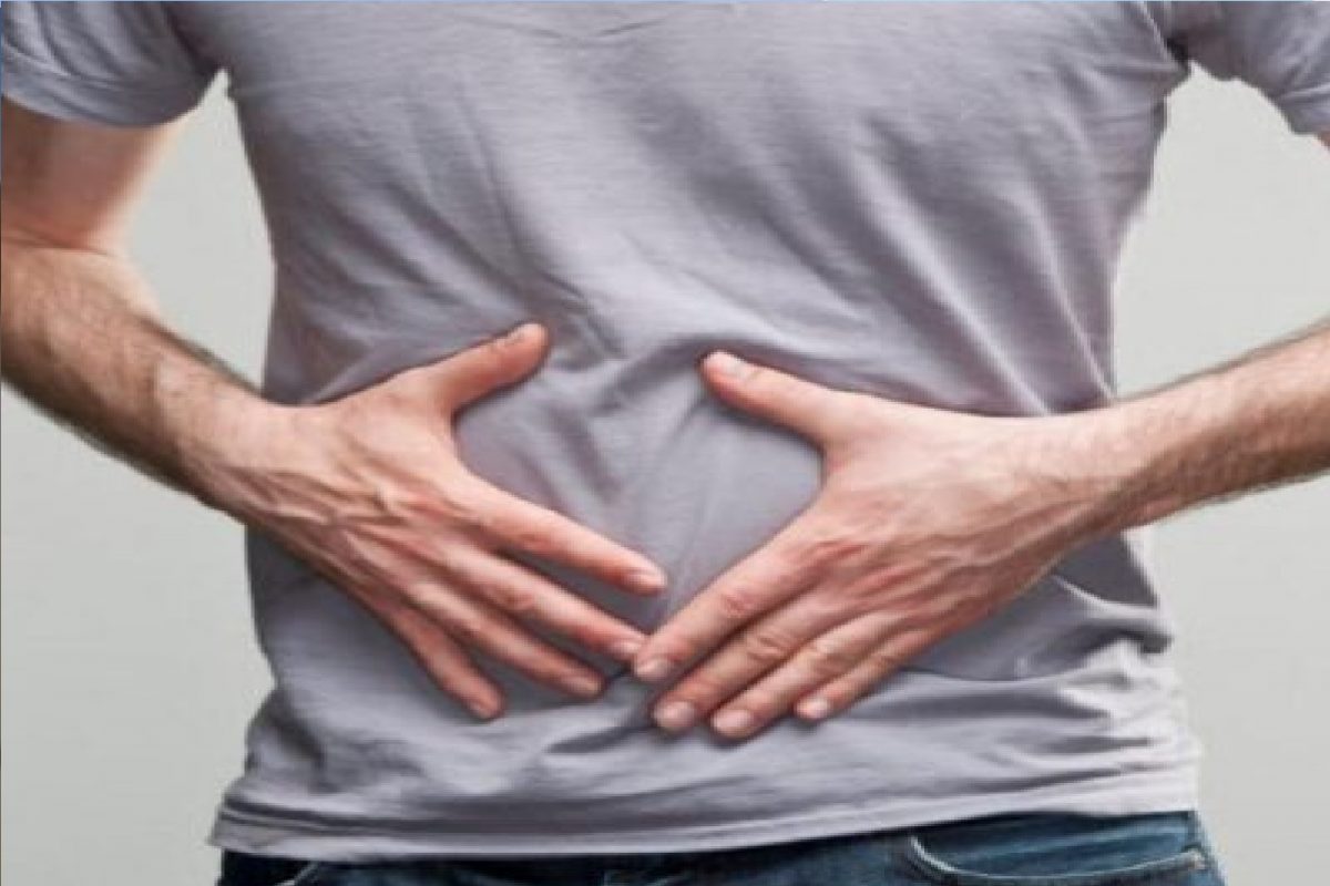 पोटदुखी झाली आणि एका मागोमाग एक 6 अवयव झाले खराब; विशीतच तरुणाचा जीवनमृत्यूशी संघर्ष