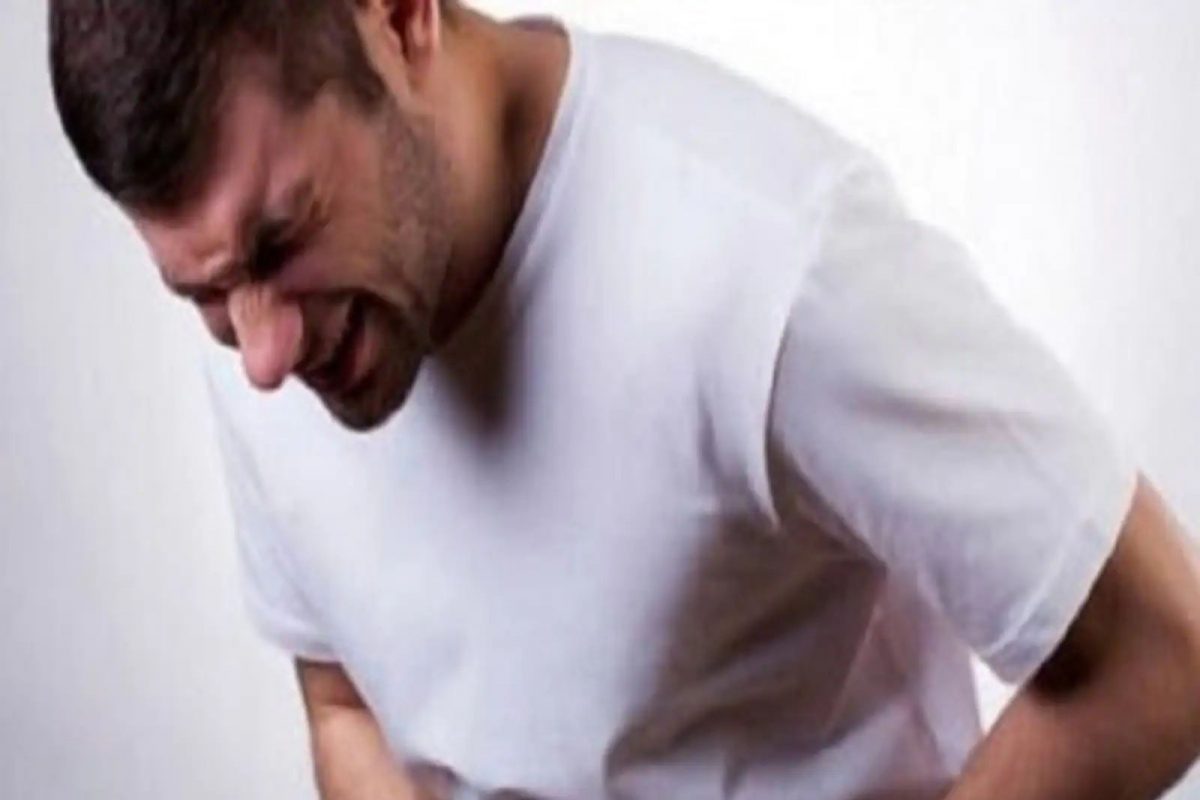 Stomach Gas : गॅसच्या समस्येने त्रस्त आहात? पोटातील गॅस बाहेर पडण्यासाठी करा हे घरगुती उपाय