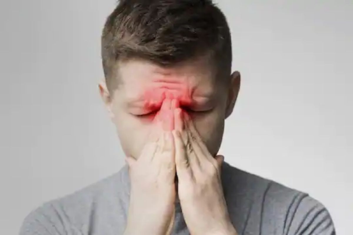 Sinusitis Problem : साधी सर्दी की सायनसचा त्रास? साइनोसायटिस झालाय हे कसं ओळखावं?