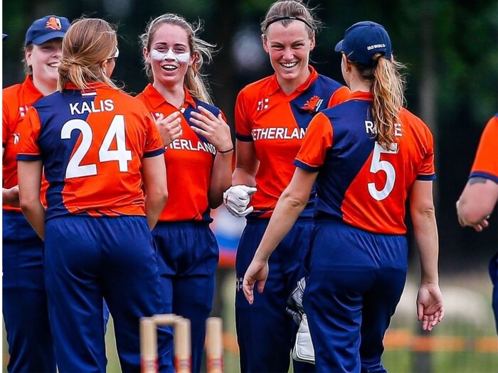 आंतरराष्ट्रीय टी-20 च्या एका डावात सर्वाधिक विकेट घेण्याचा विक्रमही महिलांच्या नावावर आहे. नेदरलँड्सच्या फ्रेडरिक ओव्हरडिकने फ्रान्सविरुद्ध 3 धावांत 7 बळी घेतले. पुरुष गटात नायजेरियाच्या पीटर अहोने 5 धावांत 6 बळी घेतले आहेत. पुरुष गटातील ही सर्वोत्तम कामगिरी आहे. (नेदरलँड क्रिकेट इंस्टाग्राम)