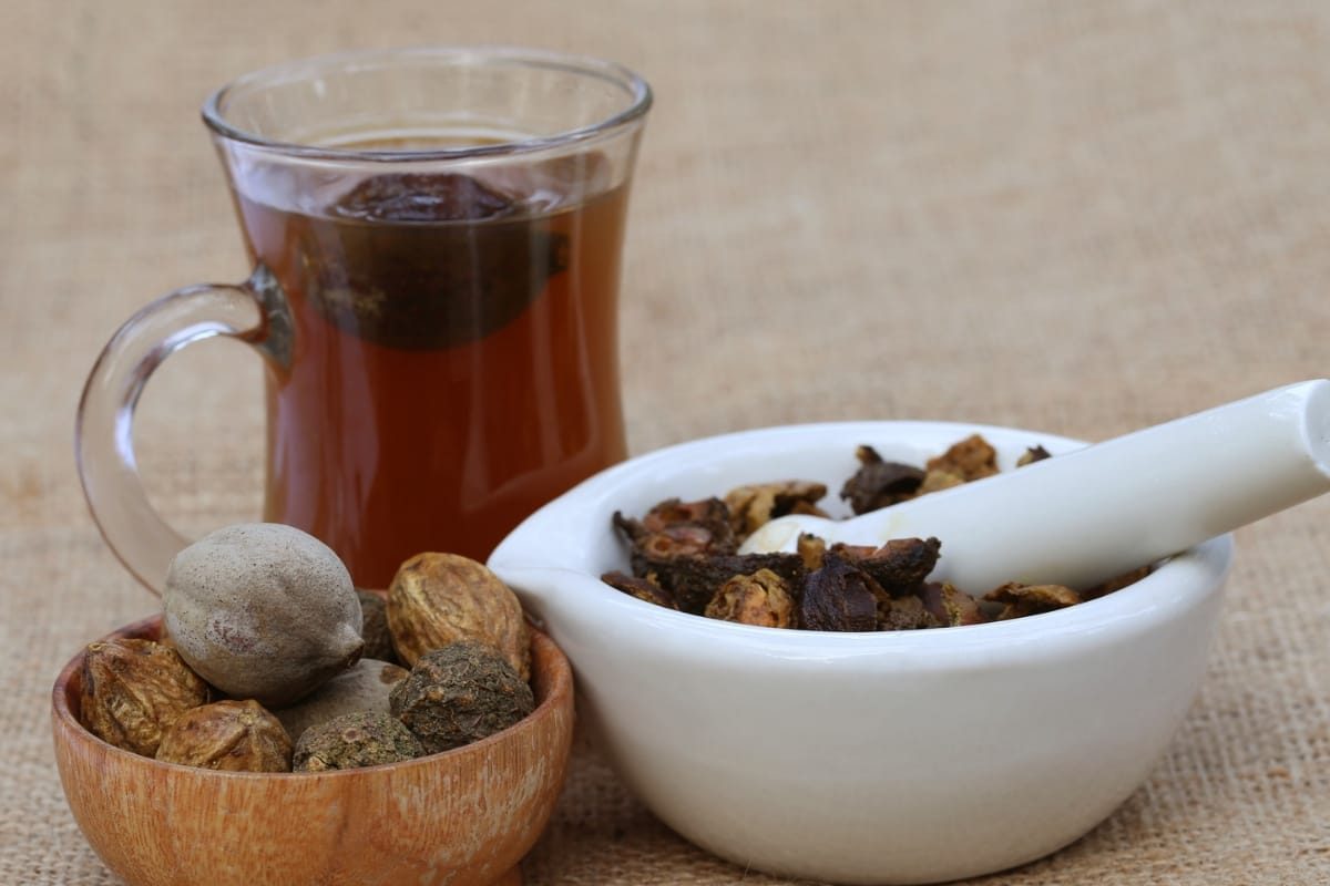 Triphala Churna: मधुमेह, रक्तदाब आणि कोलेस्ट्रॉलवर कंट्रोल, त्रिफळाचे फायदे, पण....