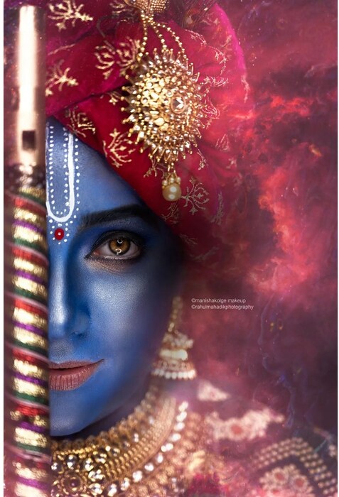  अपूर्वा नेमळेकरने अतिशय मनमोहक असे फोटो शेअर करत चाहत्यांना गोकुळाष्टमीच्या शुभेच्छा दिल्या आहेत. 