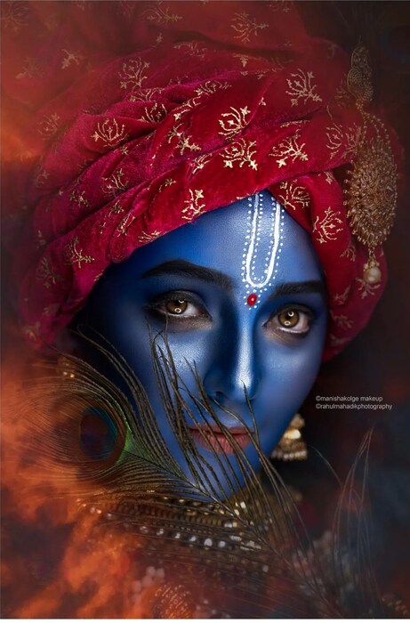 सध्या सोशल मीडियावर एका अभिनेत्रीचे काही फोटो व्हायरल होत आहेत. 