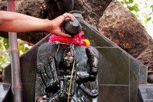 म्हणून शनिवारी हे पदार्थ खायचे नसतात; शनिदेवाची वक्रदृष्टी टाळण्याचे सोपे उपाय म्हणून शनिवारी हे पदार्थ खायचे नसतात; शनिदेवाची वक्रदृष्टी टाळण्याचे सोपे उपाय