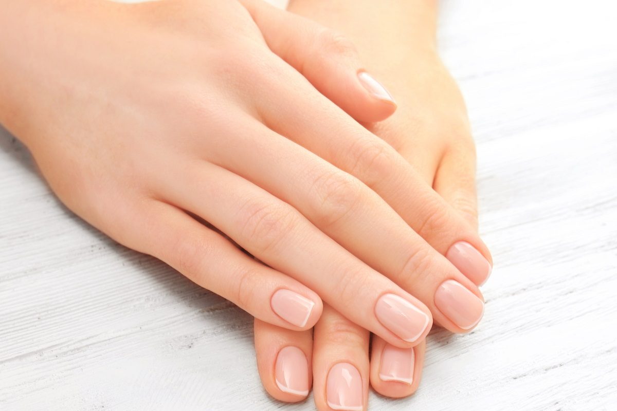 नखांच्या आकारावरूनही समजतं स्वभाव आणि बरंच काही, या टिप्स वापरून ओळखा