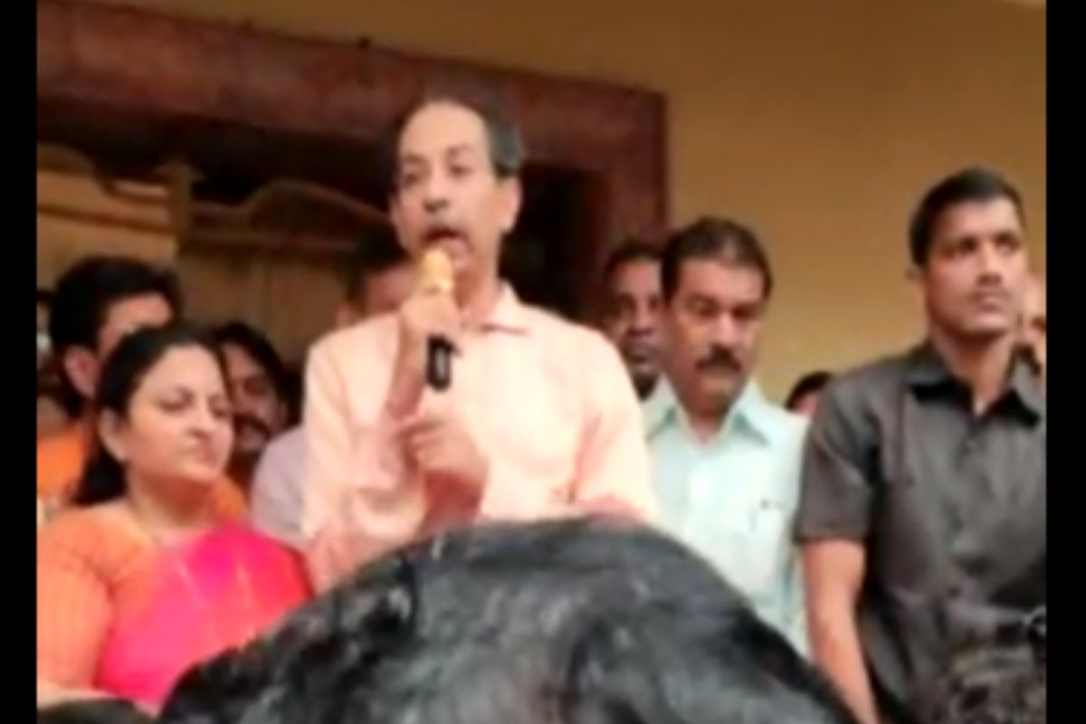 राजकारणामध्ये कुणी कुणाला संपवण्याची भाषा कधी केली नाही. दुसऱ्याला संपवण्याची भाषा करतो तो आधी संपत असतो.