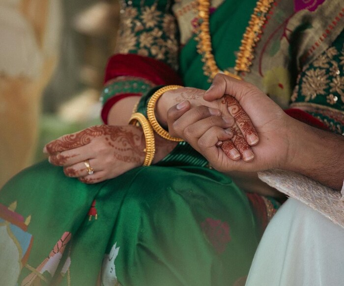 आज रक्षाबंधनाच्या मुहूर्तावर सोनालीनं तिच्या वेडिंग स्टोरीचे तिनही भाग प्रदर्शित केलेत. 