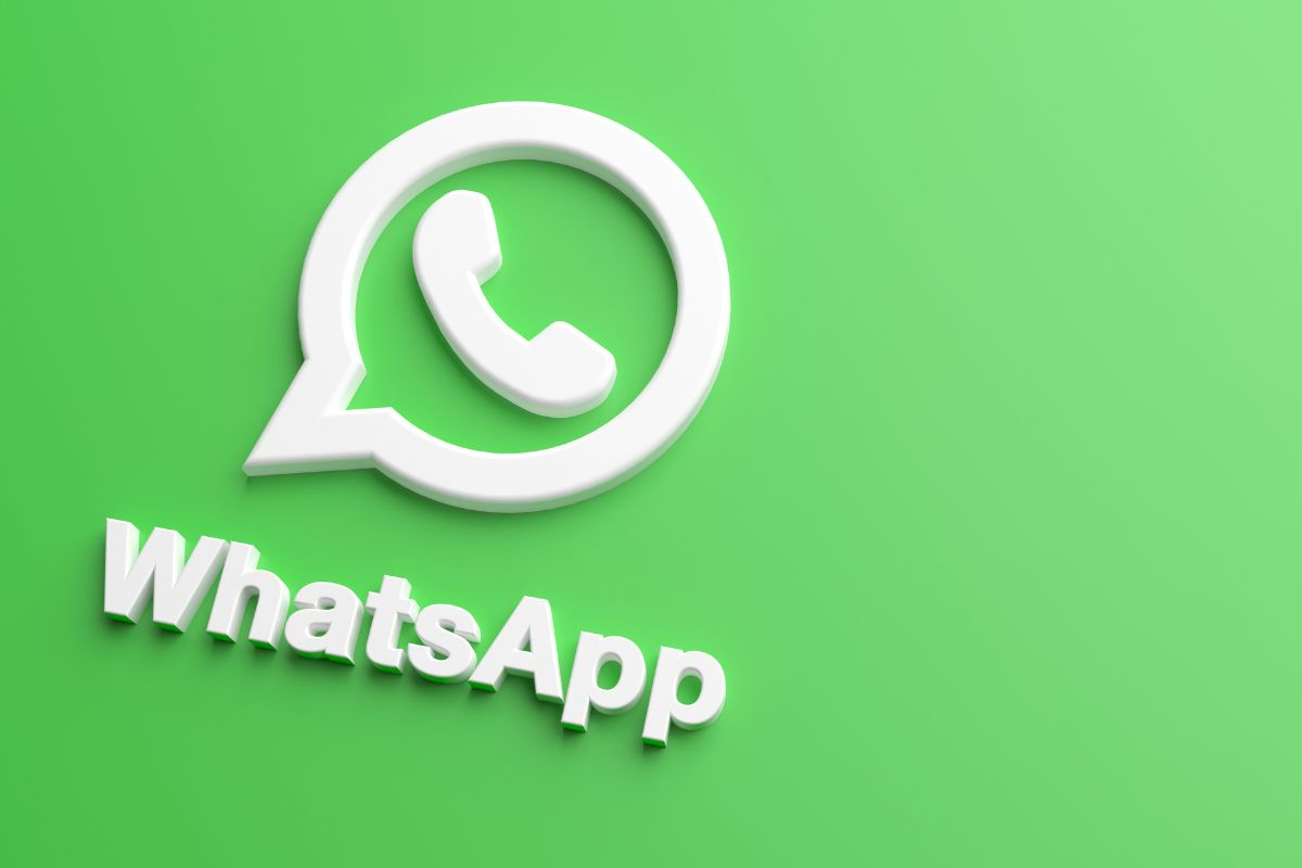 व्हॉट्सअ‍ॅप (WhatsApp) आपल्या युजर्ससाठी नवनवीन फिचर्स आणत असते. त्यामुळे युजर्सचा आनंद आणखी वाढतो. आता कंपनी एका नवीन सिक्युरिटी फिचरवर काम करत आहे. त्यामुळे हॅकर्सना व्हॉट्सअ‍ॅप अकाऊंट हॅक करणं कठीण होणार आहे.