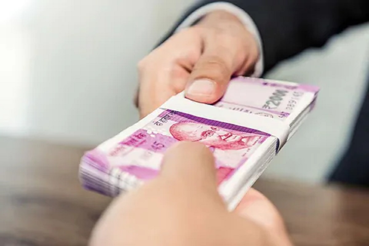 लोन घेताना कोणती कागदपत्र लागतात? आताच चेकलिस्ट तयार करा