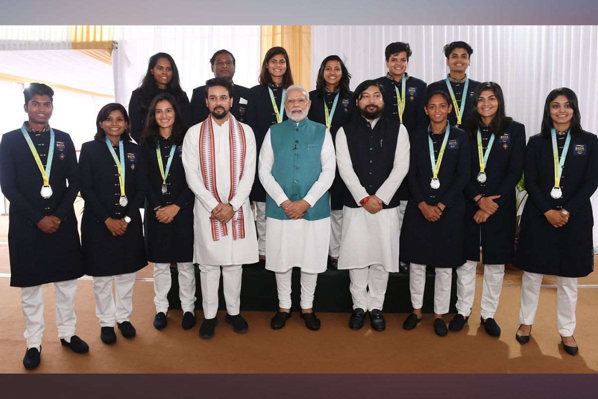 पंतप्रधानांसह भारतीय महिला क्रिकेट संघ