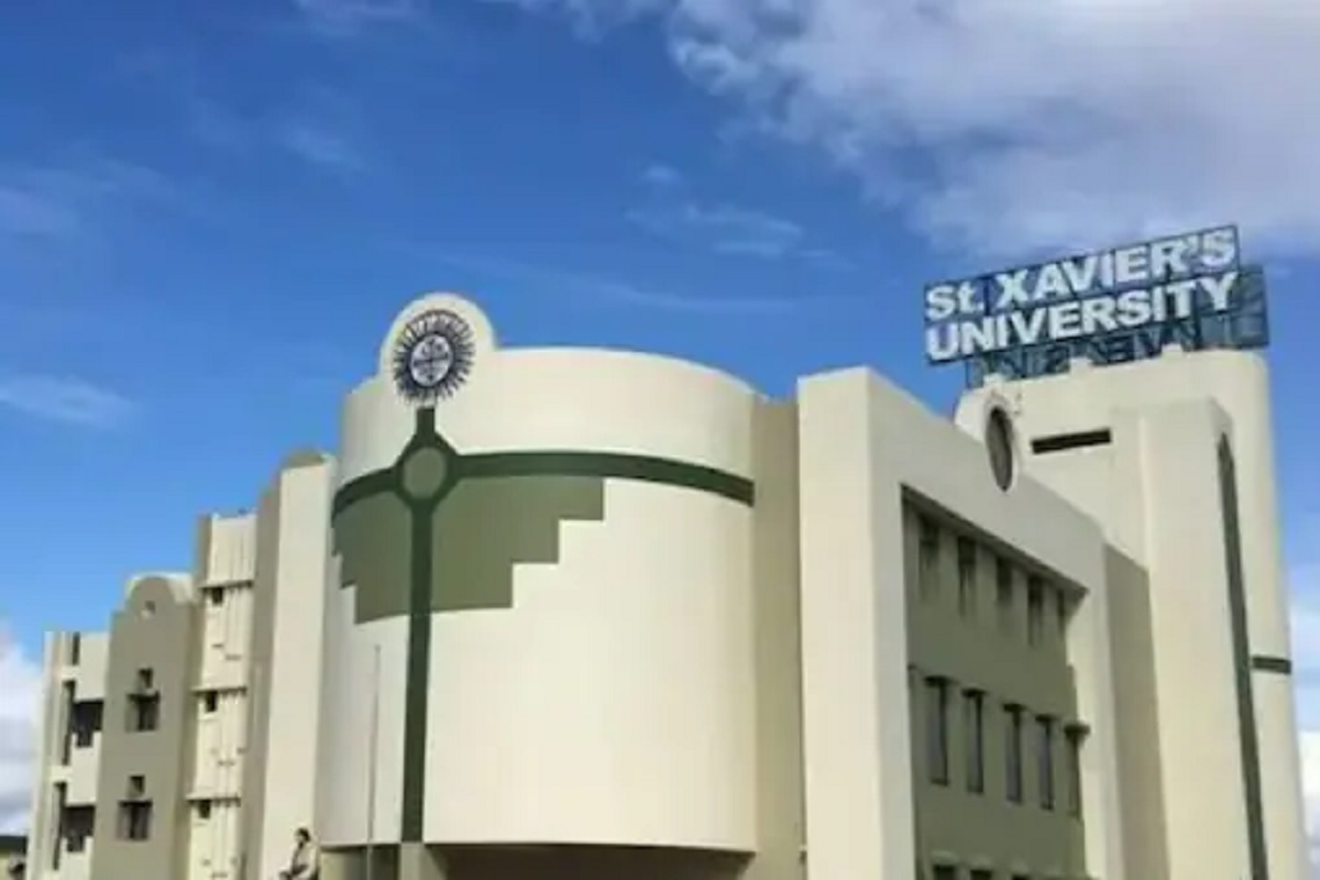 विद्यार्थ्याने बिकनीवरील फोटो पाहिल्याने प्राध्यापिकेला द्यावा लागला राजीनामा; काय आहे नेमकं प्रकरण?