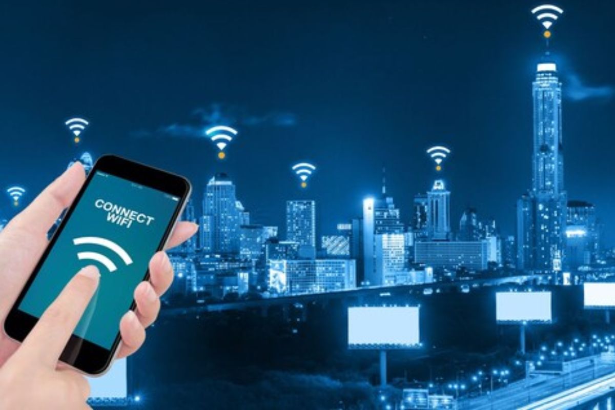 Mobile Signal Booster: एकच नंबर! मोबाइल फोन बूस्टरच्या मदतीनं आता कुठेही मिळेल स्टाँग सिग्नल