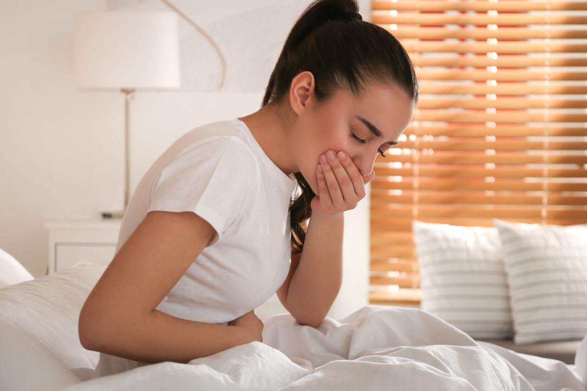 Food Poisoning: फूड पॉयझनिंगवर 'हे' घरगुती उपचार आहेत प्रभावी; उलट्या-पोटदुखी होईल बंद