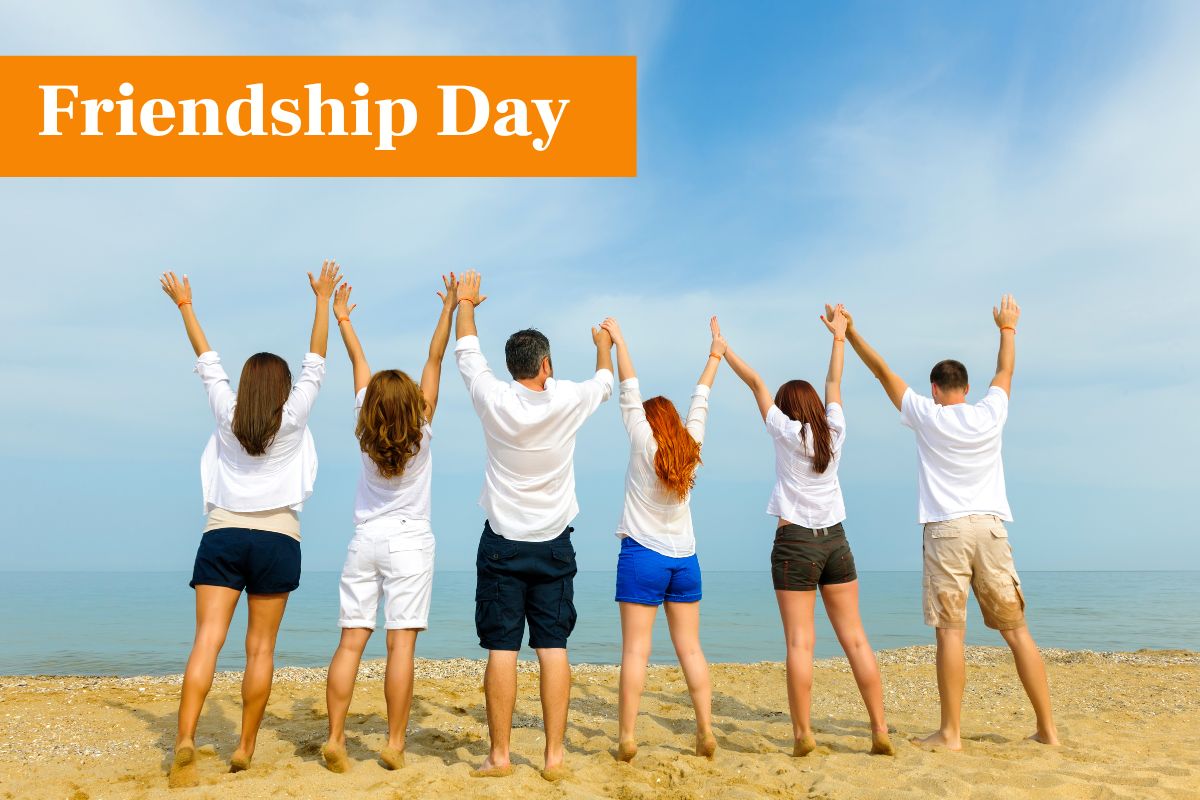 Friendship Day 2022: दरवर्षी ऑगस्ट महिन्याच्या पहिल्या रविवारी ‘फ्रेंडशिप डे’ साजरा केला जातो. परंतु मैत्रीच्या पवित्र्य नात्याचा उत्सव साजरा करण्यासाठी हाच दिवस का निवडला गेला असावा? यामागचं कारण आज आपण जाणून घेणार आहोत.