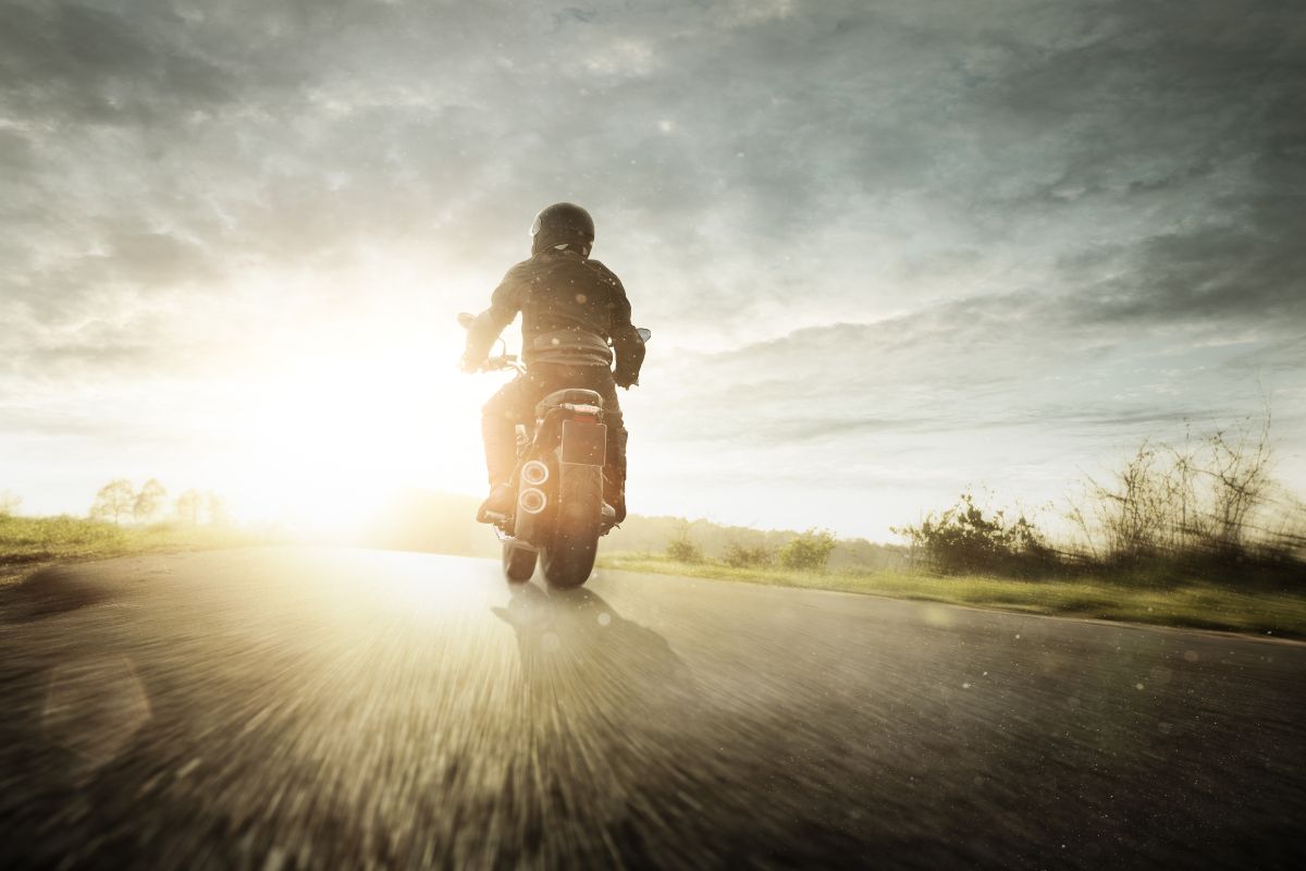 Bike Tips and Tricks: तुमची बाइकही देईल उत्तम मायलेज, फक्त फॉलो करा ‘या’ टिप्स