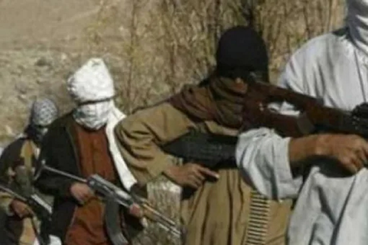 Exclusive : पाकिस्तानच्या कुरापती सुरुच; दहशतवादी कॅम्प LOC जवळ हलवून घुसखोरीचा प्रयत्न