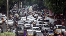 विकेण्डचा प्लॅन खराब करायचा नसेल तर घराबाहेर पडण्याआधी पाहा Traffic Alert विकेण्डचा प्लॅन खराब करायचा नसेल तर घराबाहेर पडण्याआधी पाहा Traffic Alert