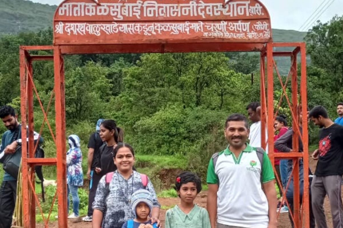 Aurangabad : कौतुकास्पद! साडेसहा वर्षांच्या कबीरनं साडेतीन तासांमध्ये केले कळसुबाई सर, VIDEO