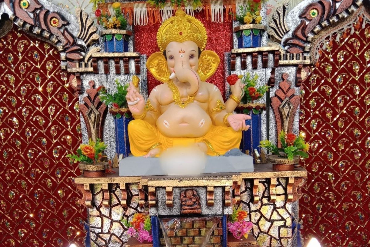 Pune: जुनी मखर द्या नवीन घेऊन जा, गणेशोत्सवानिमित्त भाविकांना खास ऑफर, पाहा VIDEO