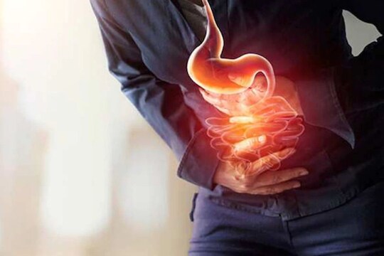 Health Tips: अ‍ॅसिडिटी दूर करण्यासाठी करा हे 5 घरगुती उपाय; लगेच होईल परिणाम