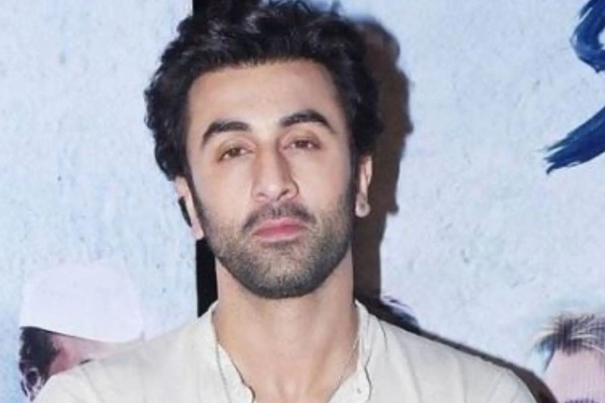 Ranbir Kapoor च्या 'त्या' कृतीनं जिंकलं चाहत्यांचं मन, होतोय कौतुकाचा वर्षाव