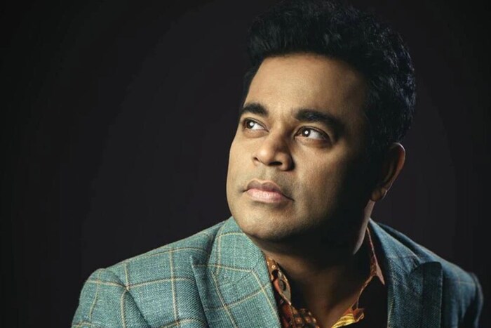 गायक सध्या अभिनेता चियान विक्रम यांच्या कोब्रा या सिनेमाच्या कामात बिझी आहे. तसंच मणिरत्न या सिनेमालाही ए.आर. रहमान संगीत देणार आहेत.