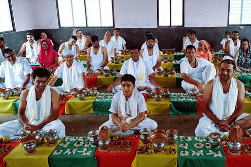 Kal Sarp Yog : कालसर्प योग म्हणजे काय? तो दूर करण्यासाठी करा 'हे' उपाय Kal Sarp Yog : कालसर्प योग म्हणजे काय? तो दूर करण्यासाठी करा 'हे' उपाय