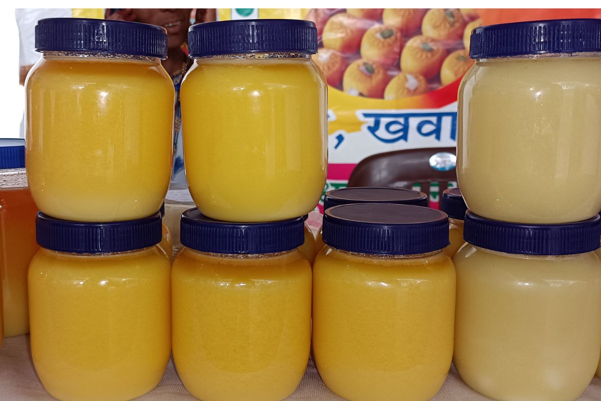 Nashik : महिलांनी एकत्र येत स्वयंरोजगारातून उभारला व्यवसाय; आता होतीय लाखोंची कमाई