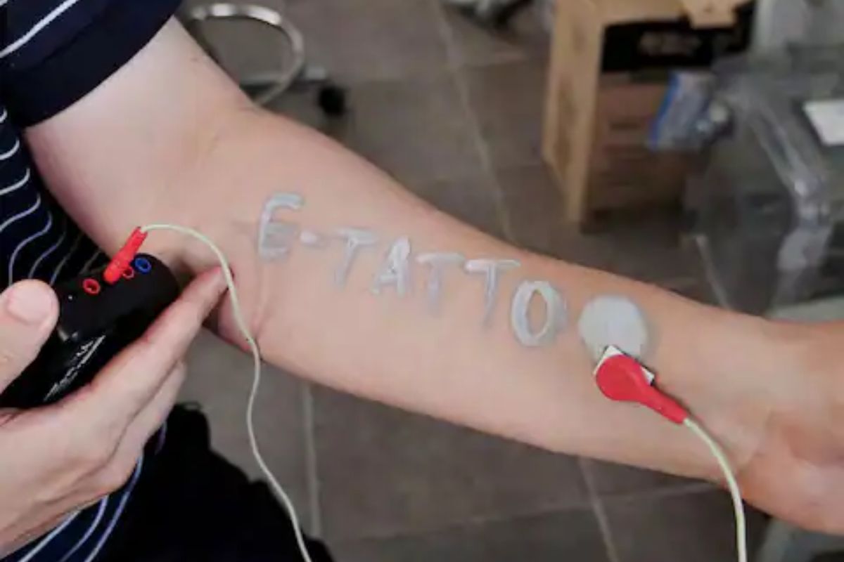 ‘या’ टॅटूमुळे कळू शकेल आजार होण्यापूर्वीच शरीराची अवस्था, वाचा नक्की काय आहे विशेष