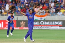 भारतीय वेगवान गोलंदाजांचा अनोखा विक्रम, टी20त 'हे' पहिल्यांदाच घडलं भारतीय वेगवान गोलंदाजांचा अनोखा विक्रम, टी20त 'हे' पहिल्यांदाच घडलं